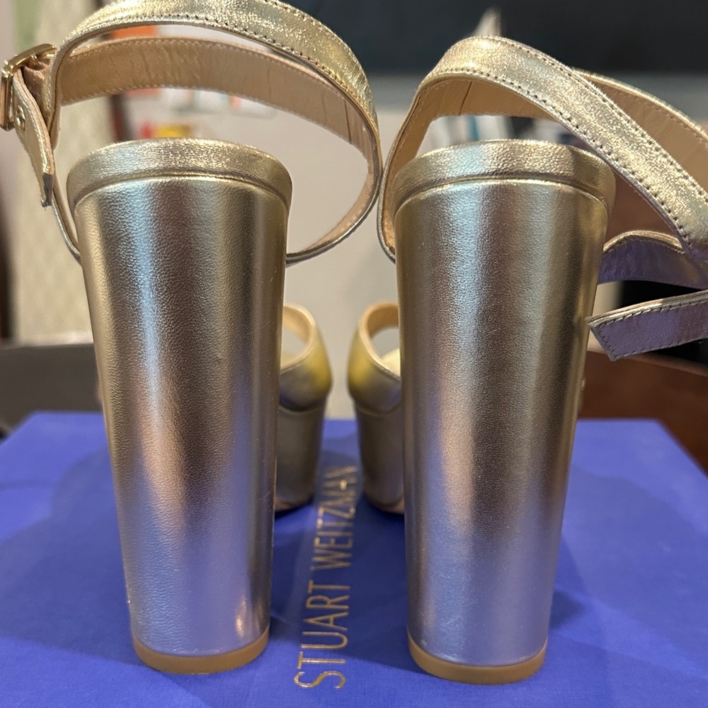 Stuart Weitzman Metallic Gold Heels - Picture 7 of 9